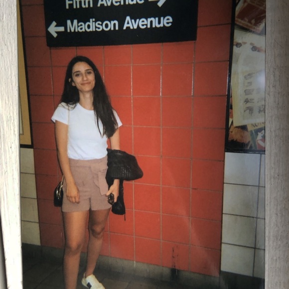 Meet your Posher, Stephanie - Picture 1 of 1